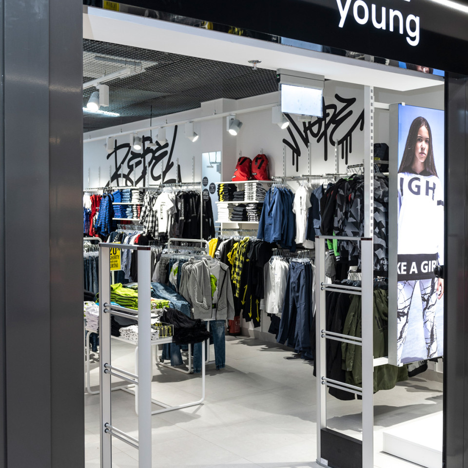 B-REPORTER-YOUNG-ETC-(5)